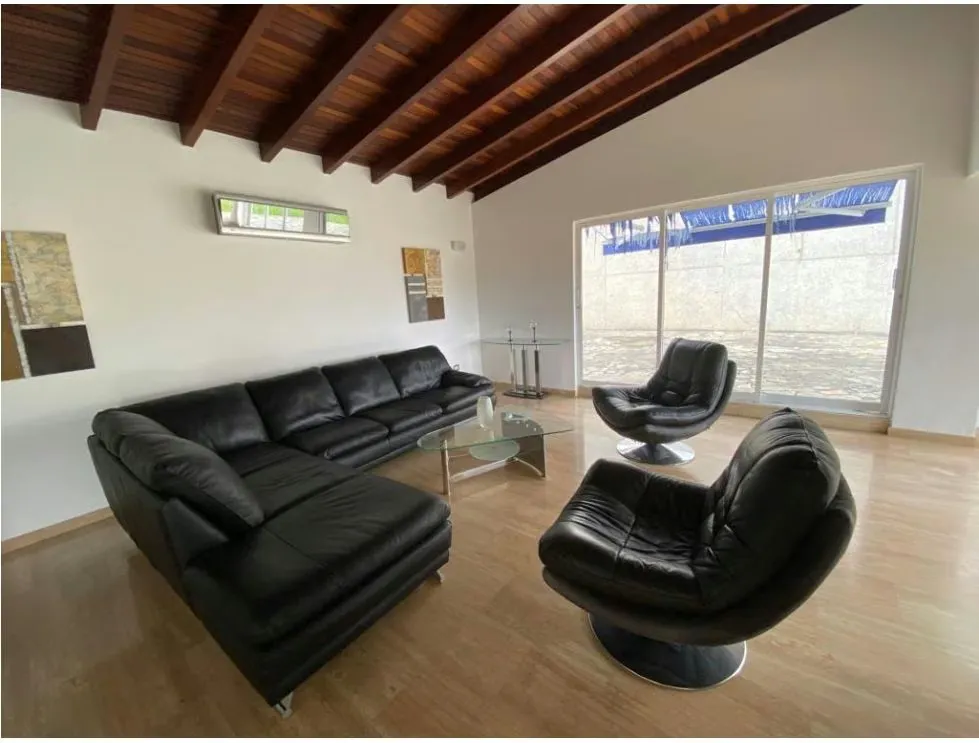 Se vende Casa Comercial 605,45m² 8h/6b/8-10p LaTrinidad - 2