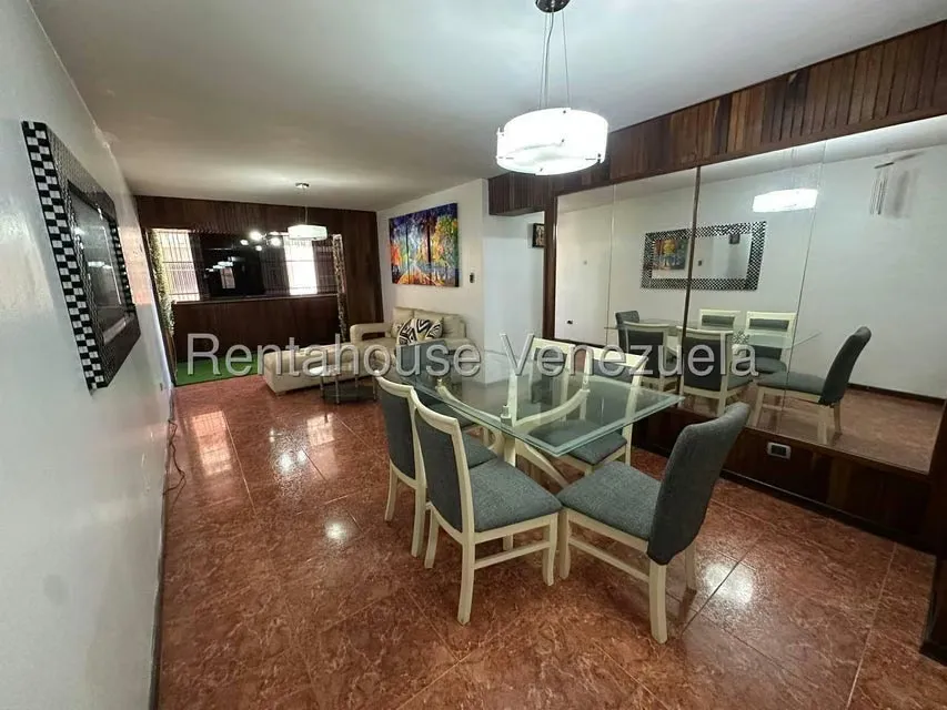Apartamento (1 Nivel) en Venta en Avenida Libertador, Lara - 2