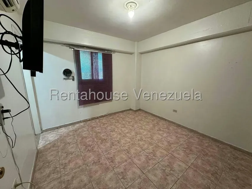 Apartamento (1 Nivel) en Venta en Avenida Libertador, Lara - 24