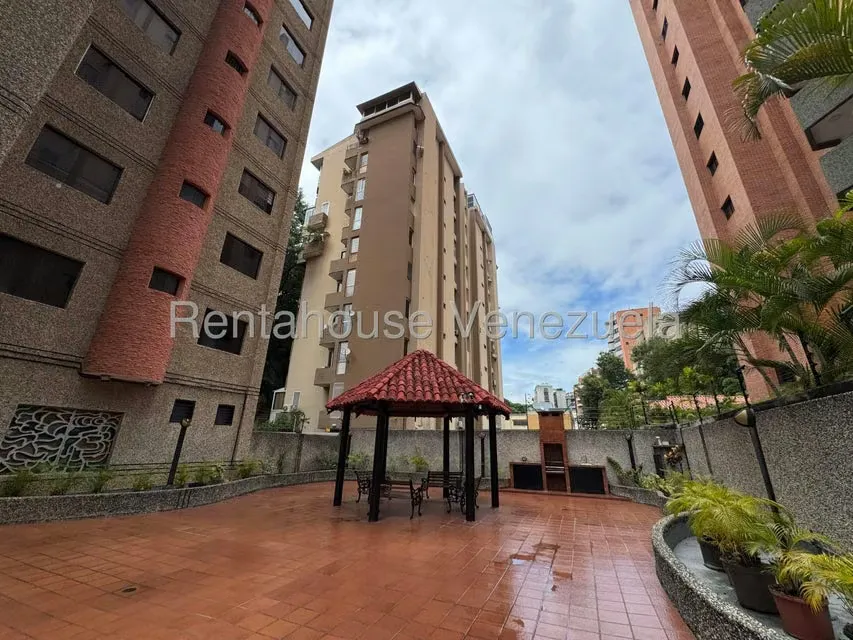Apartamento (1 Nivel) en Venta en El Rosal, Distrito Metropolitano - 23