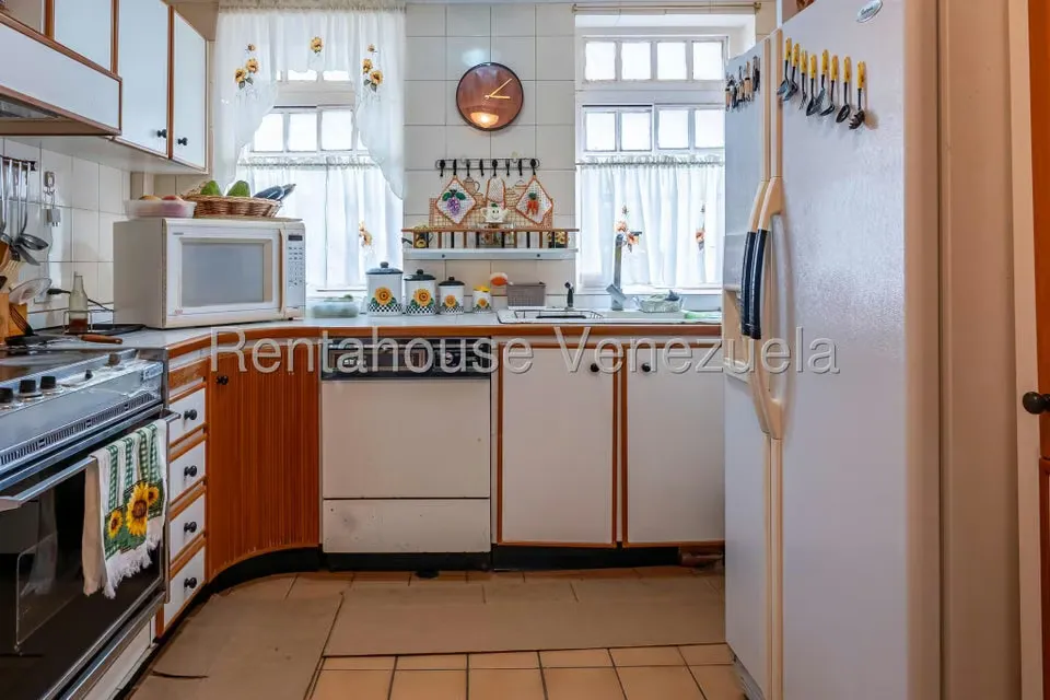 Casa (Multipes Niveles) en Venta en Lomas de Prados del Este, Distrito Metropolitano - 16