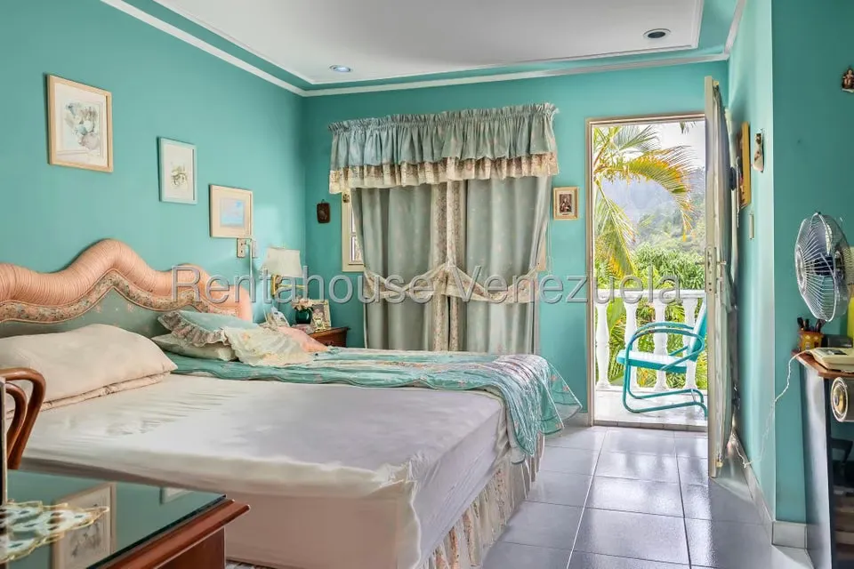 Casa (Multipes Niveles) en Venta en Lomas de Prados del Este, Distrito Metropolitano - 17