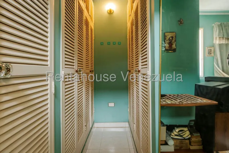 Casa (Multipes Niveles) en Venta en Lomas de Prados del Este, Distrito Metropolitano - 20