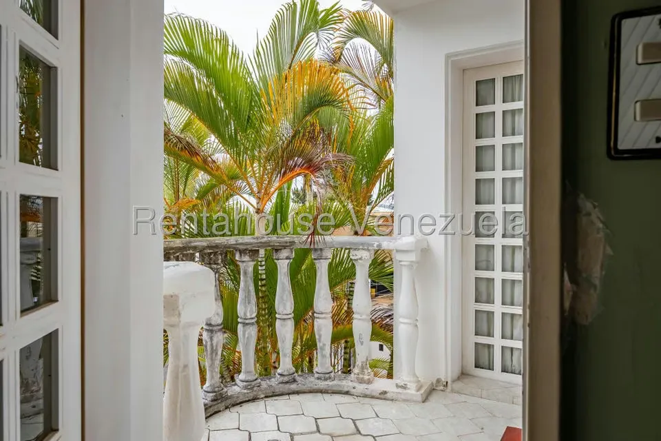 Casa (Multipes Niveles) en Venta en Lomas de Prados del Este, Distrito Metropolitano - 22