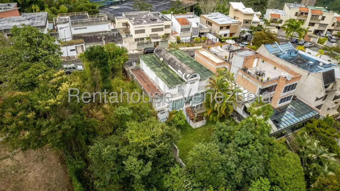 Casa (Multipes Niveles) en Venta en Lomas de Prados del Este, Distrito Metropolitano - 4
