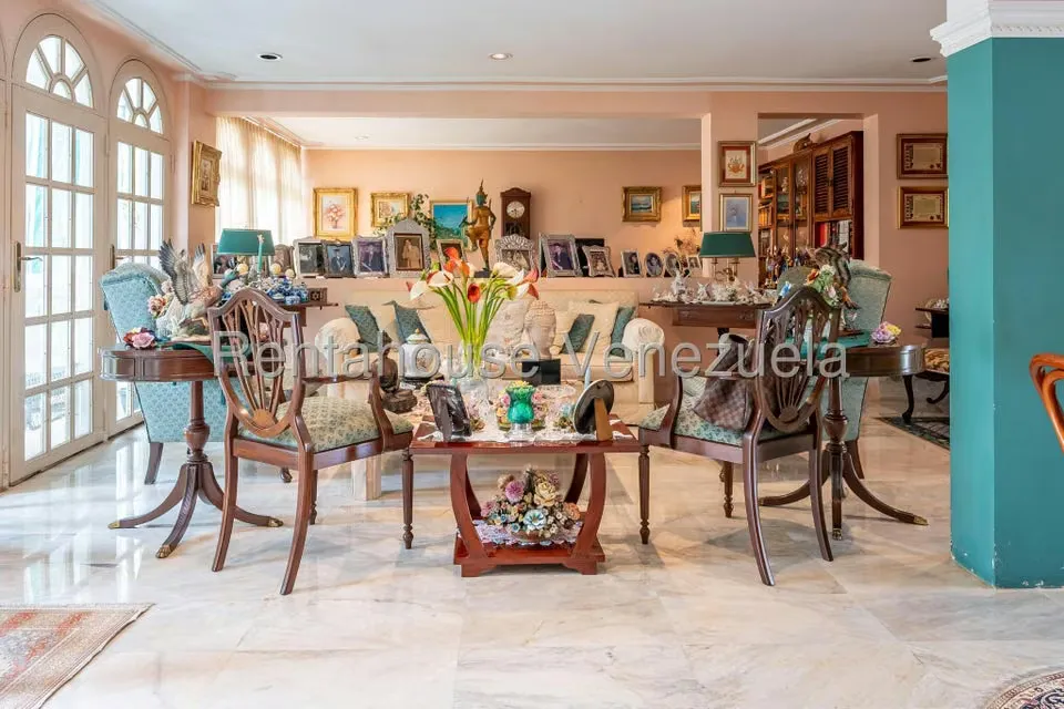 Casa (Multipes Niveles) en Venta en Lomas de Prados del Este, Distrito Metropolitano - 9