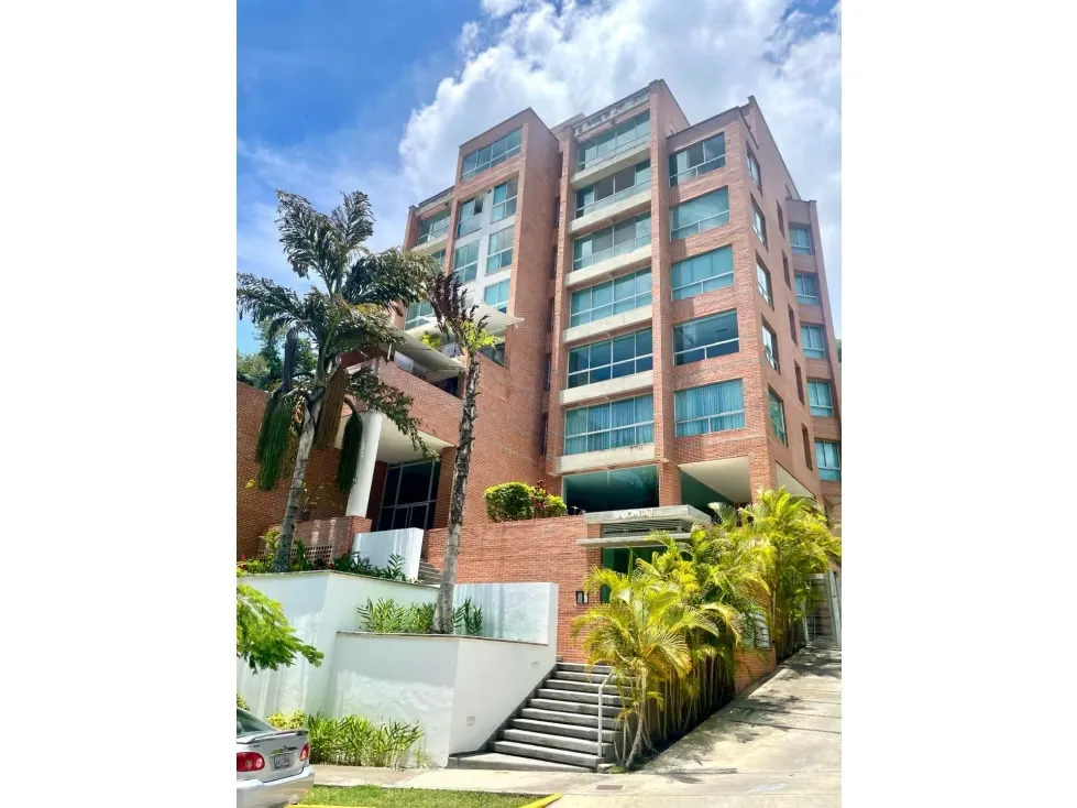 Vendo apartamento Ph 300+280m2 Los Campitos 3725