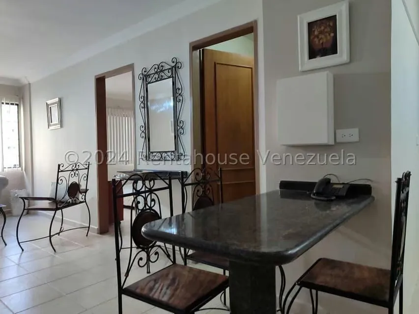 Apartamento (1 Nivel) en Alquiler en Prebo I, Carabobo - 14