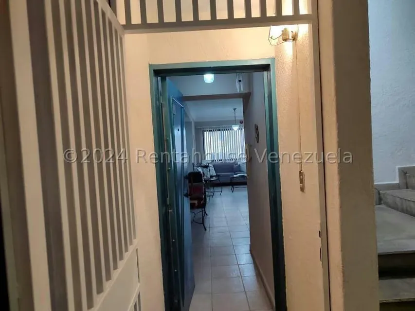 Apartamento (1 Nivel) en Alquiler en Prebo I, Carabobo - 4