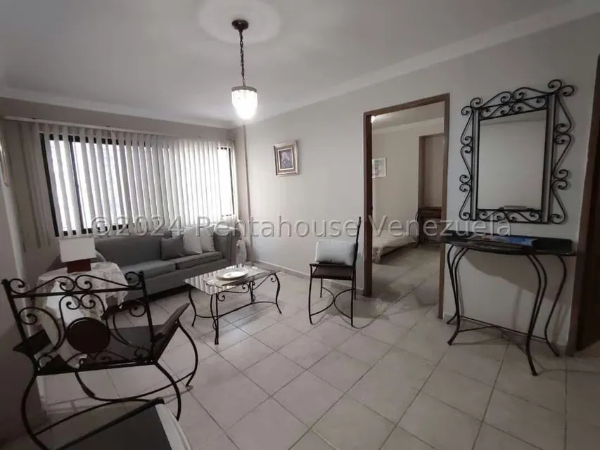 Apartamento (1 Nivel) en Alquiler en Prebo I, Carabobo - 10