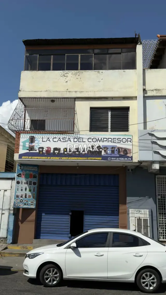 ALQUILER LOCAL COMERCIAL A PIE DE CALLE AV VENEZUELA - 16