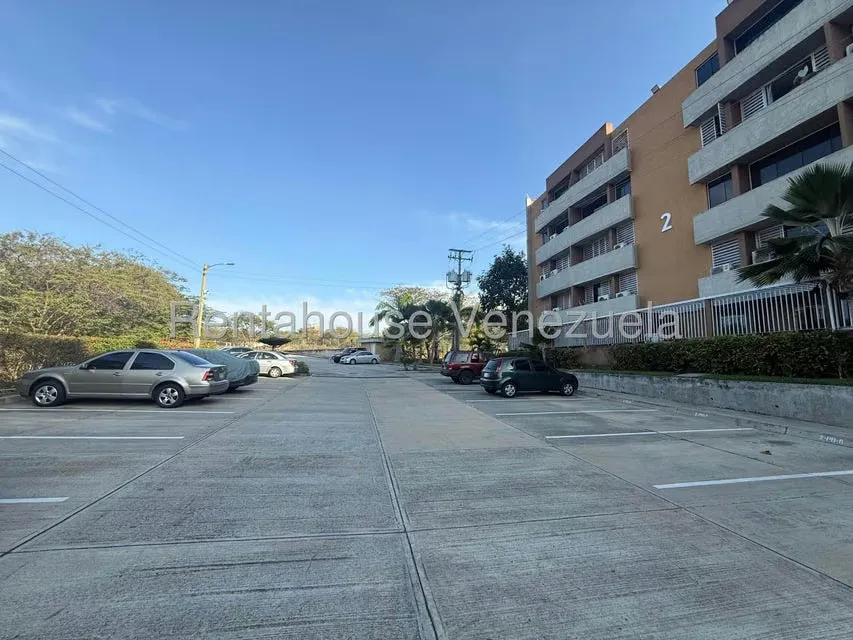 Apartamento (1 Nivel) en Alquiler en Apamates Suites, Miranda - 11