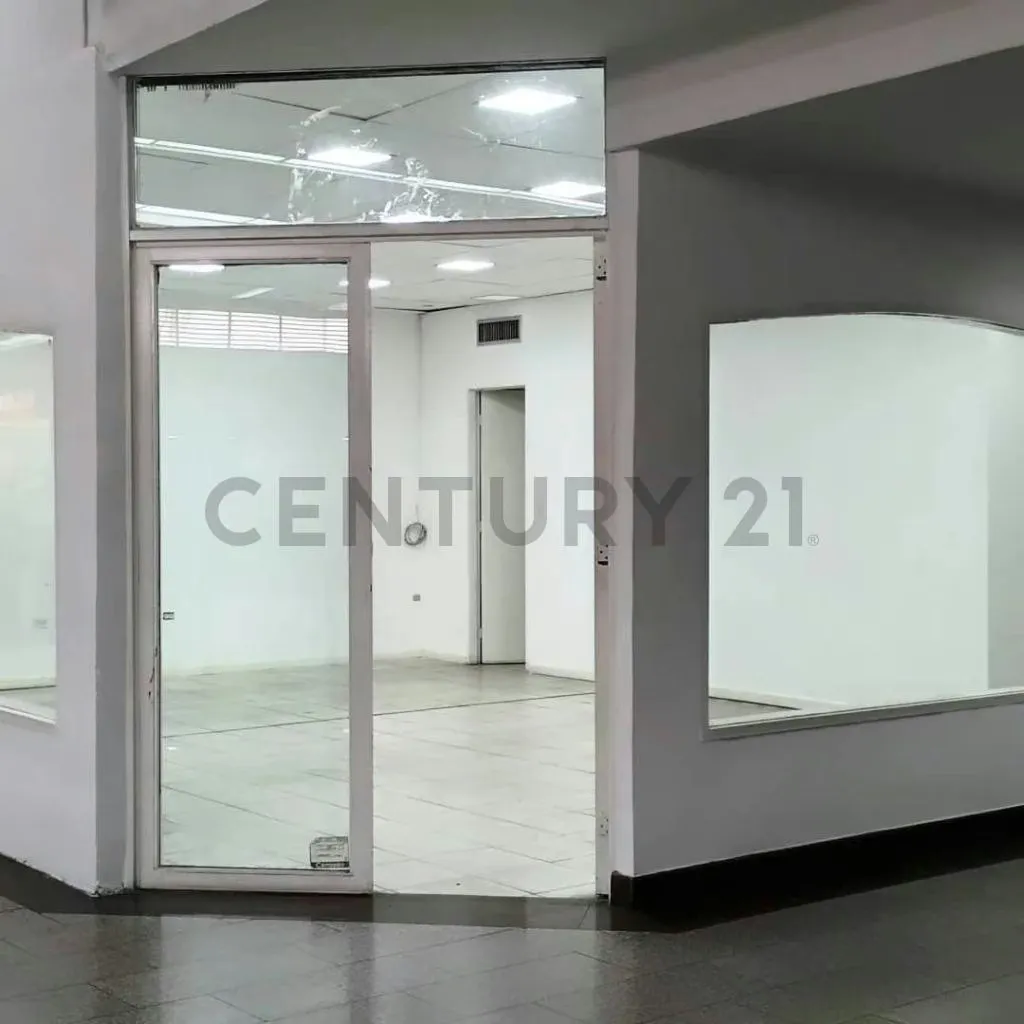 Local Comercial en Venta de 49 m2 en Centro Comercial Plazas las Américas - 2