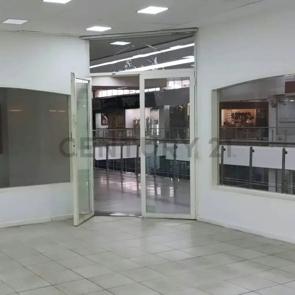 Local Comercial en Venta de 49 m2 en Centro Comercial Plazas las Américas - 3