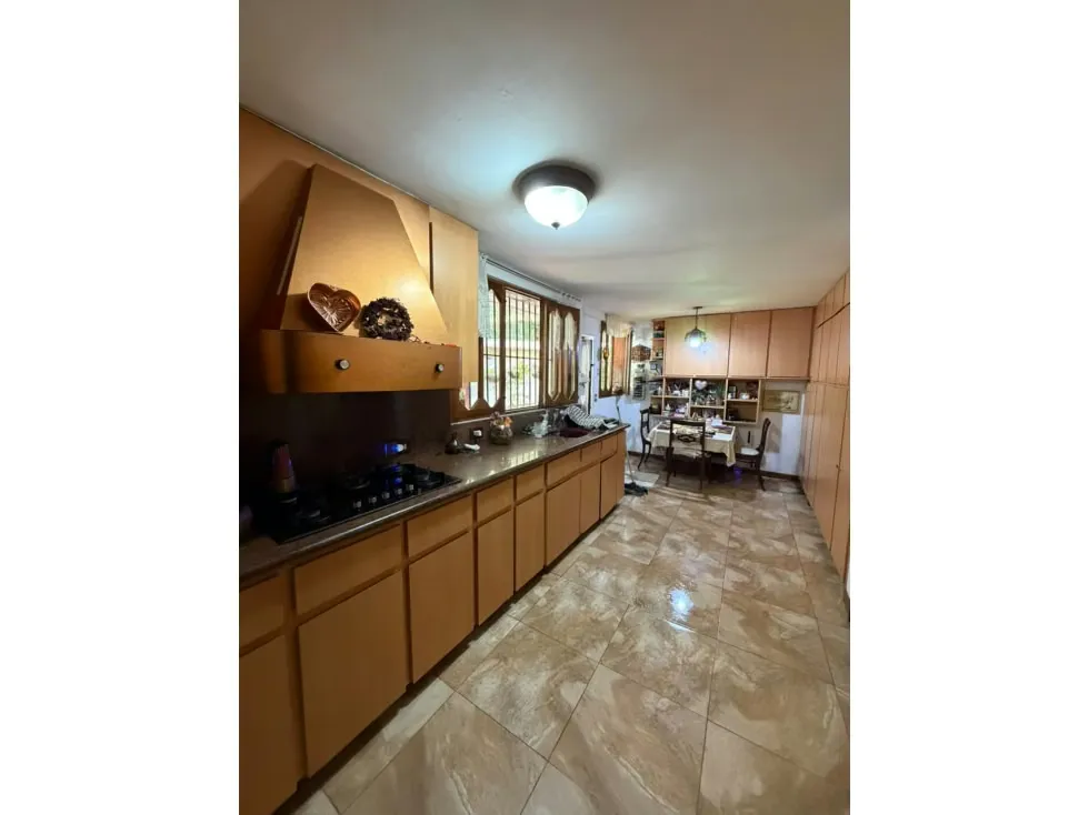 CASA - SANTA PAULA - 520 Mts2 - 6