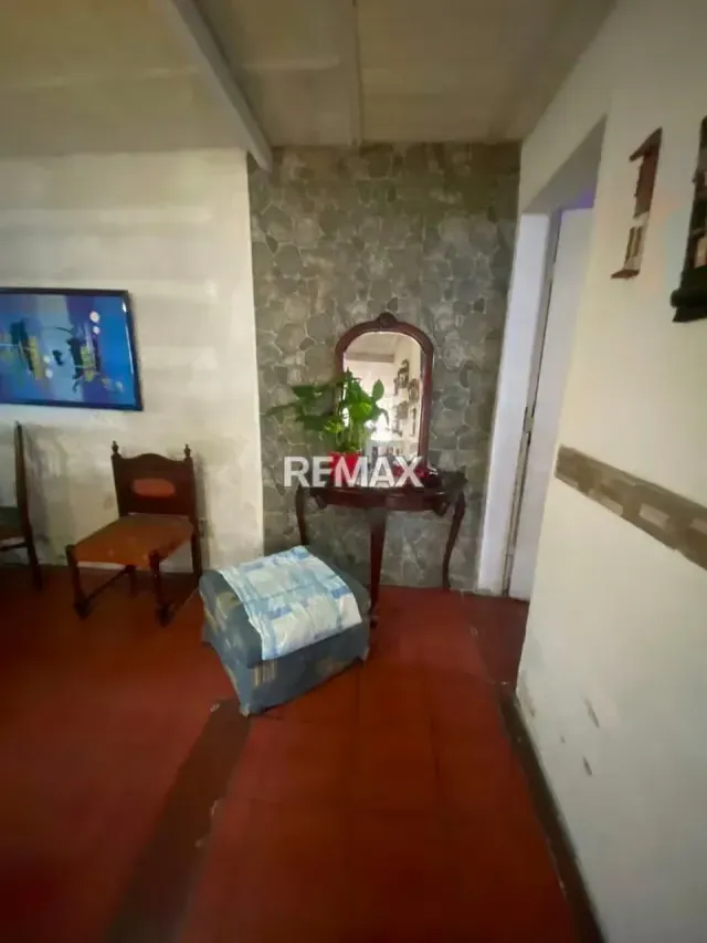 En Venta 2 casas con amplio terreno en la Av Ayacucho norte numero 105 urb La Democracia - 10