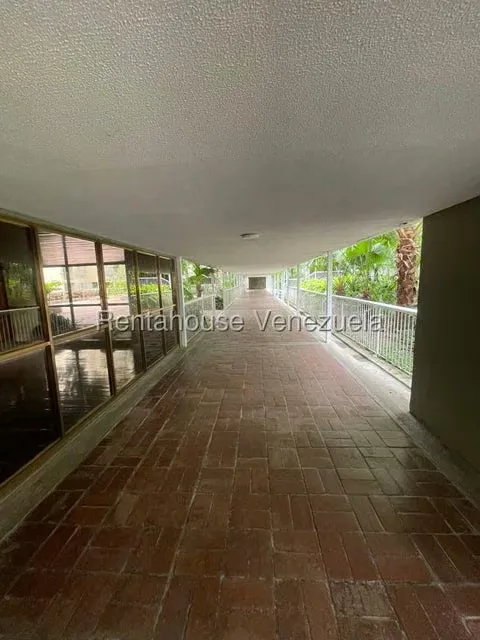 Apartamento (1 Nivel) en Venta en El Cigarral, Distrito Metropolitano - 4