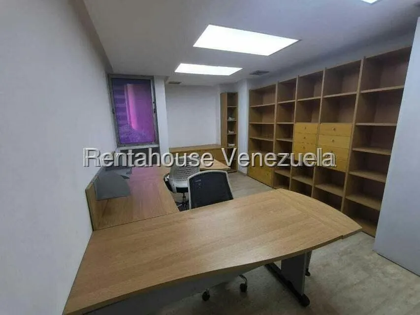 Local Comercial en Alquiler en El Rosal, Distrito Metropolitano - 11