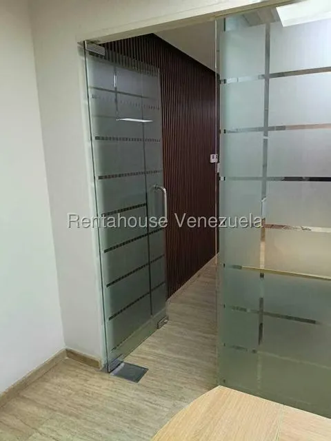 Local Comercial en Alquiler en El Rosal, Distrito Metropolitano - 3