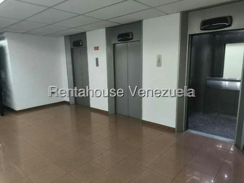 Local Comercial en Alquiler en El Rosal, Distrito Metropolitano - 6