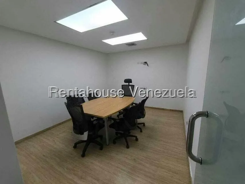 Local Comercial en Alquiler en El Rosal, Distrito Metropolitano - 8