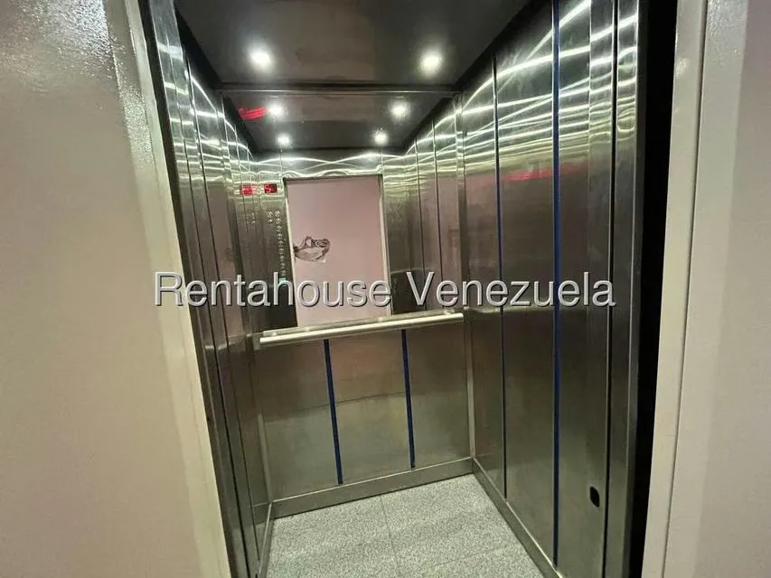 Apartamento (1 Nivel) en Venta en Oripoto, Distrito Metropolitano - 11