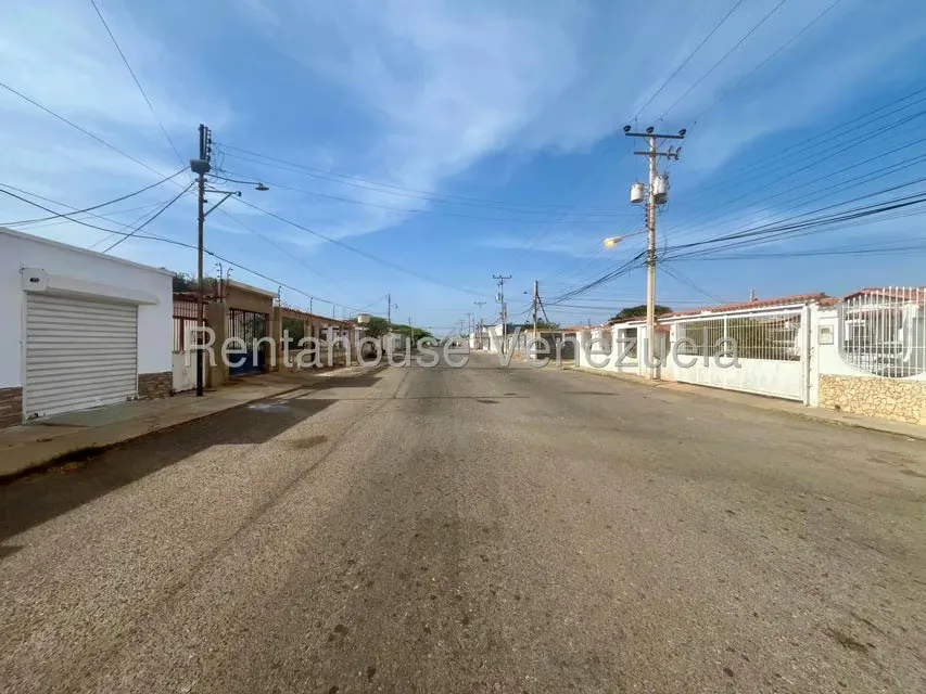 Local Comercial en Alquiler en Puerta Maraven, Falcon - 2