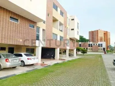 Nuevo y Moderno Town House en alquiler