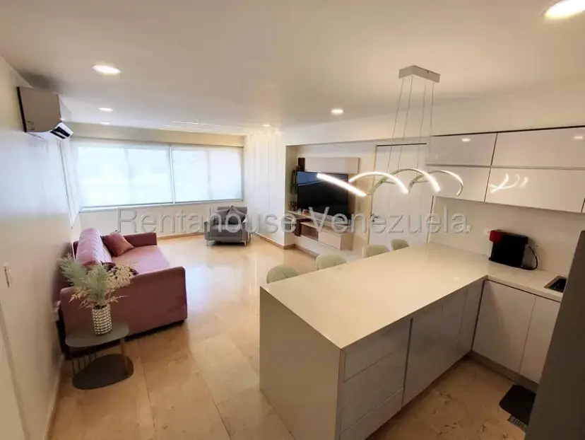 Apartamento (1 Nivel) en Alquiler en El Rosal, Distrito Metropolitano