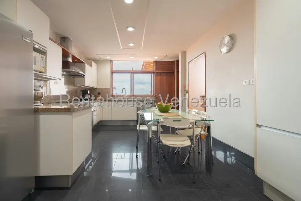 Casa (Multipes Niveles) en Venta en Oripoto, Distrito Metropolitano - 23