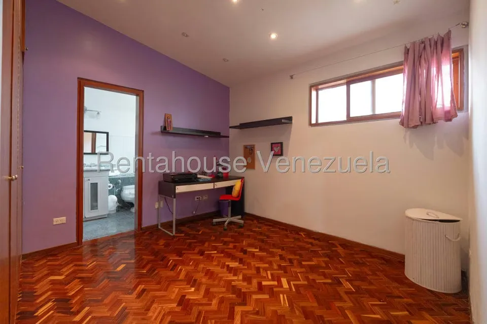 Casa (Multipes Niveles) en Venta en Oripoto, Distrito Metropolitano - 34