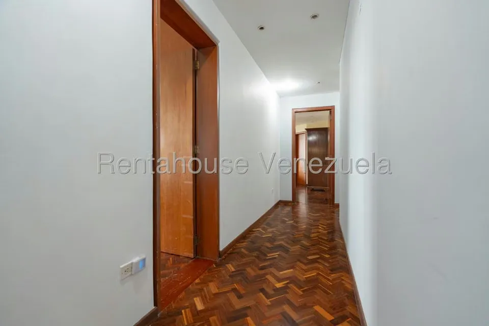 Casa (Multipes Niveles) en Venta en Oripoto, Distrito Metropolitano - 45