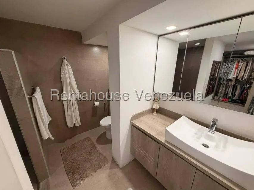 Apartamento (1 Nivel) en Venta en Los Samanes, Distrito Metropolitano - 23