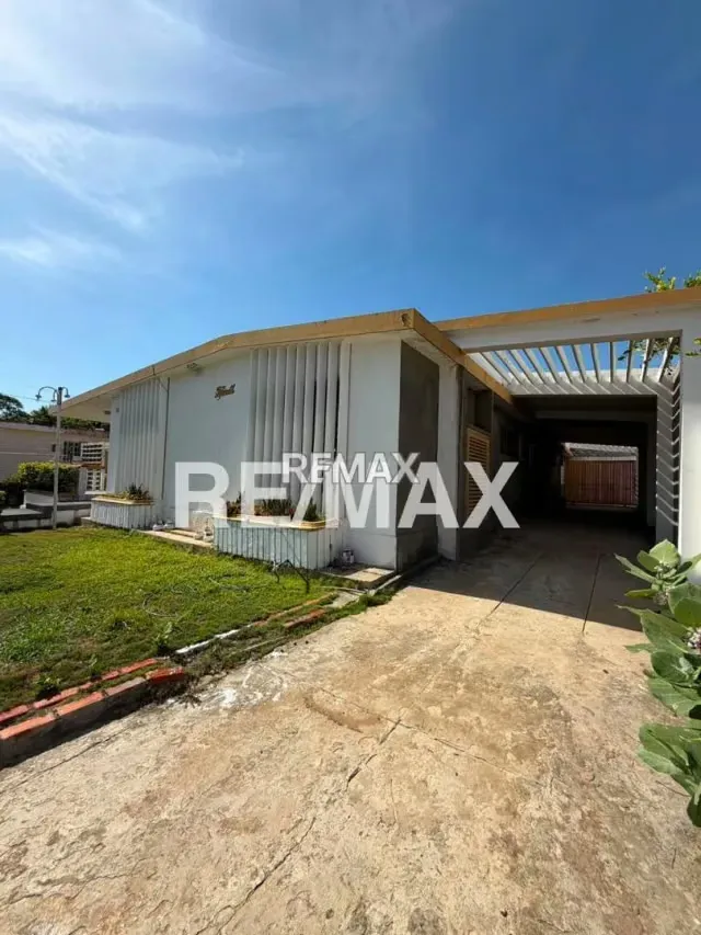 Casa En Venta Avenida Universidad Urbanizacion Maracaibo En Venta