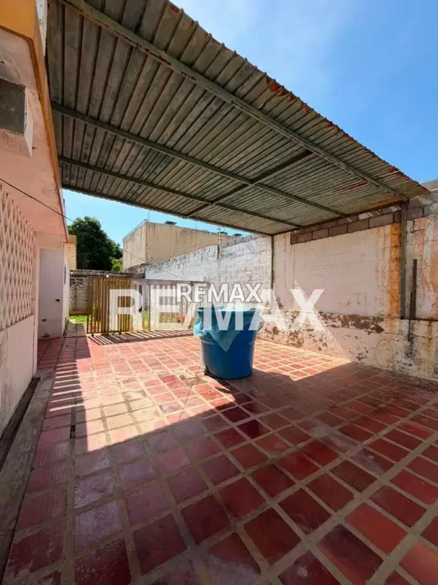 Casa En Venta Avenida Universidad Urbanizacion Maracaibo En Venta - 12