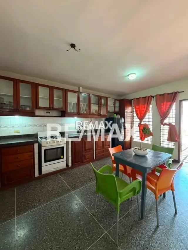 Casa En Venta Avenida Universidad Urbanizacion Maracaibo En Venta - 6