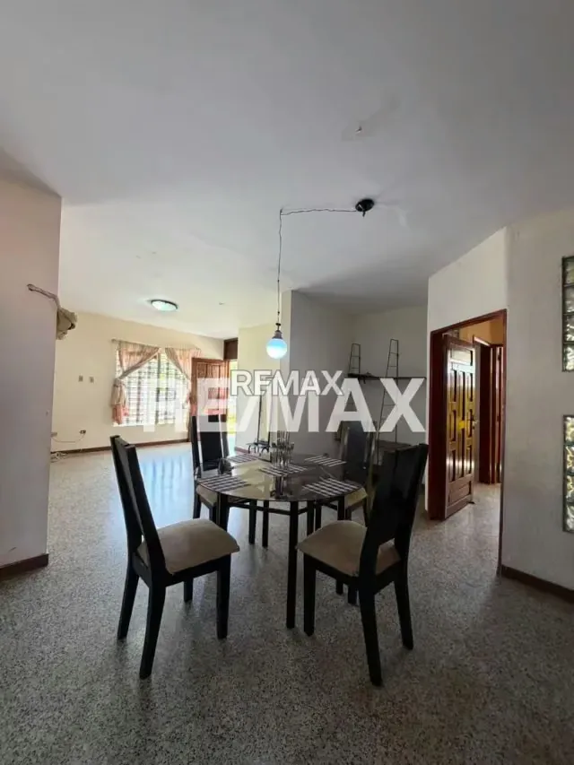 Casa En Venta Avenida Universidad Urbanizacion Maracaibo En Venta - 9
