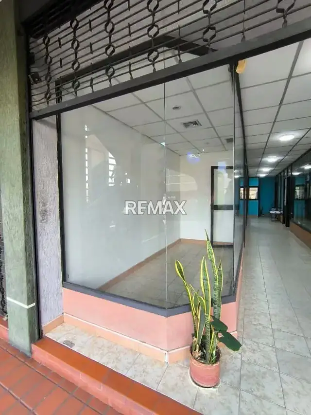 En Alquiler Local Comercial PB6-1 ubicado en Guanare, C.C. Unicentro del Este, Av. Unda entre Carreras 11 y 12, Guanare, Portuguesa, Venezuela