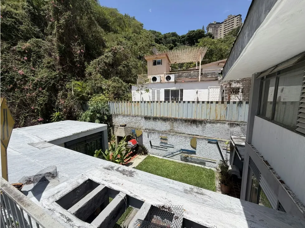AMPLIA CASA EN VENTA URB. COLINAS DE BELLO MONTE - 17