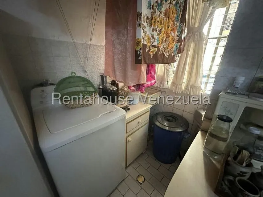 Apartamento (1 Nivel) en Venta en Los Dos Caminos, Distrito Metropolitano - 12