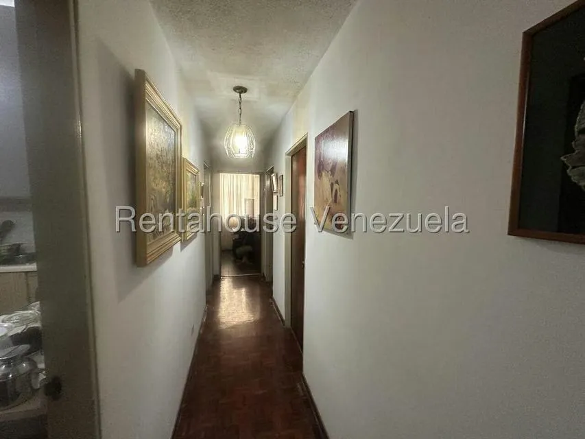Apartamento (1 Nivel) en Venta en Los Dos Caminos, Distrito Metropolitano - 15