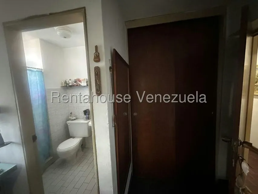 Apartamento (1 Nivel) en Venta en Los Dos Caminos, Distrito Metropolitano - 18