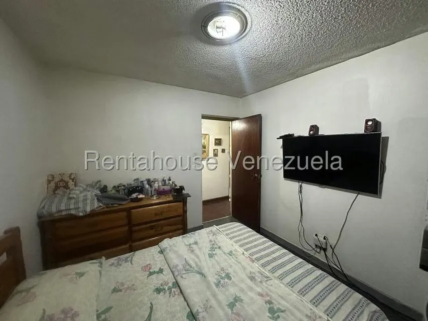 Apartamento (1 Nivel) en Venta en Los Dos Caminos, Distrito Metropolitano - 19