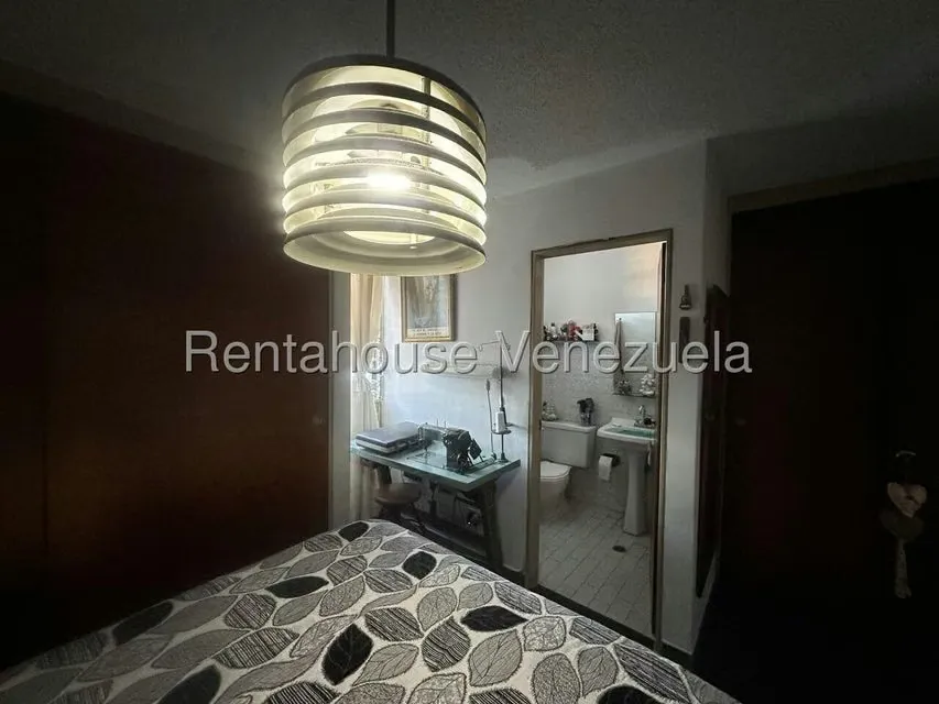 Apartamento (1 Nivel) en Venta en Los Dos Caminos, Distrito Metropolitano - 21