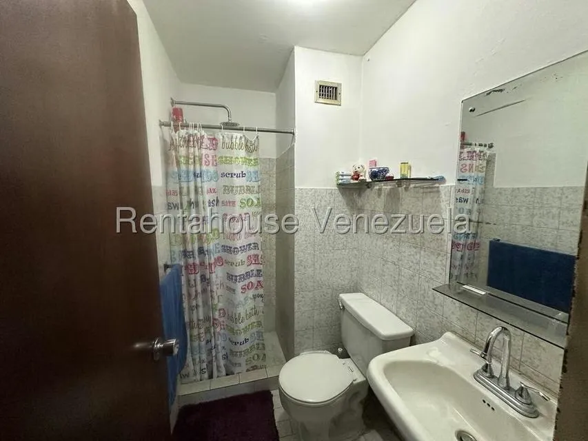 Apartamento (1 Nivel) en Venta en Los Dos Caminos, Distrito Metropolitano - 22
