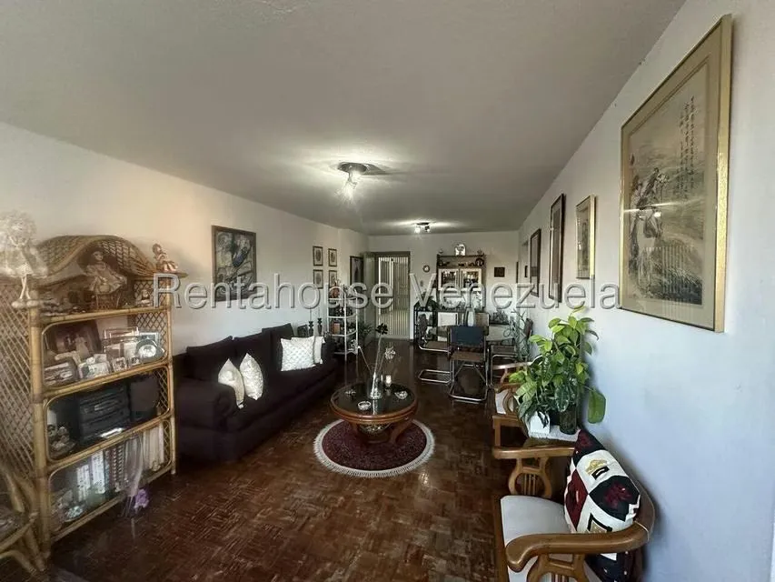 Apartamento (1 Nivel) en Venta en Los Dos Caminos, Distrito Metropolitano - 6