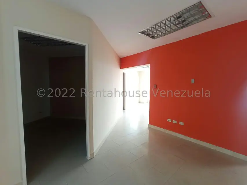 Oficina en Alquiler en Castillito, Carabobo - 2