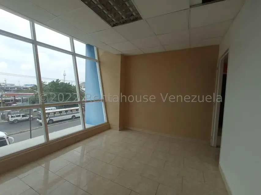Oficina en Alquiler en Castillito, Carabobo - 4