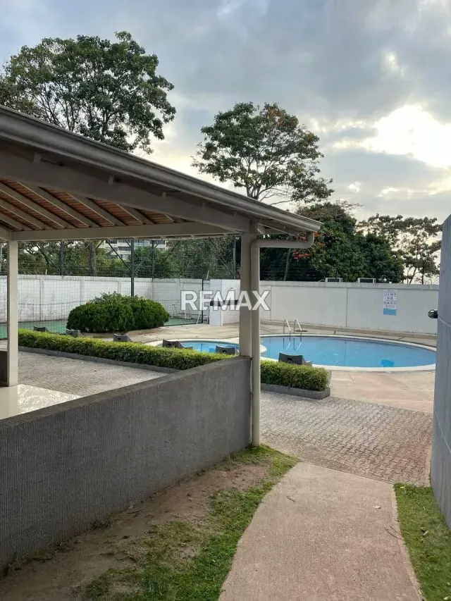 APARTAMENTO EN VENTA - 4