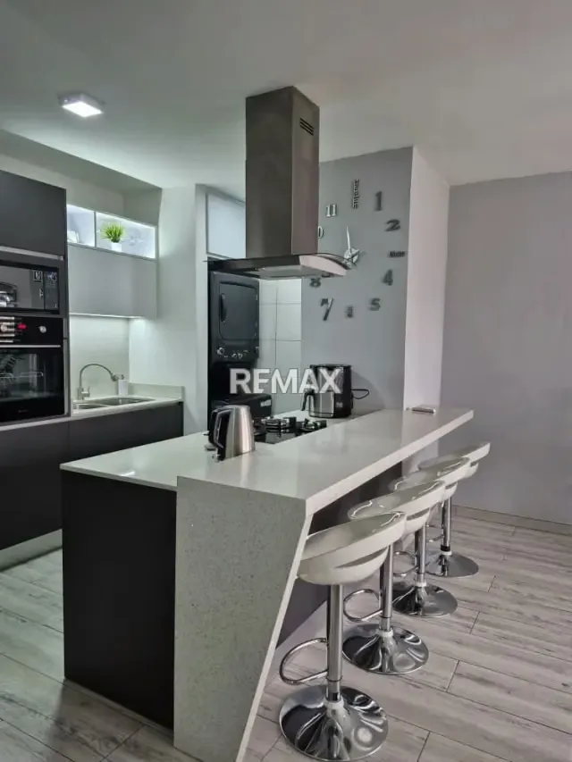 APARTAMENTO EN VENTA - 6